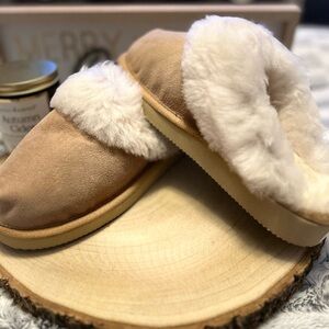 Cozy Beige Women's Slippers